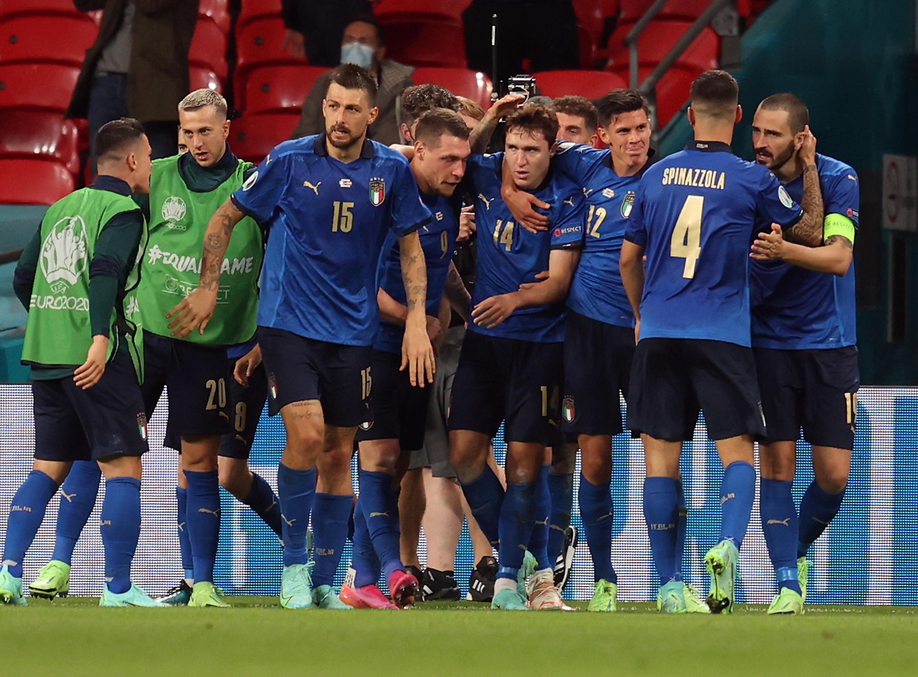 Lampi azzurri ai supplementari: l'Italia fa fuori l'Austria 2-1