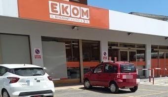 Riaperto “Ekom” il “supermercato di convenienza”