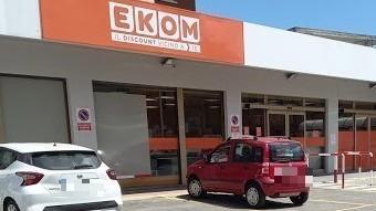 Riaperto “Ekom” il “supermercato di convenienza”