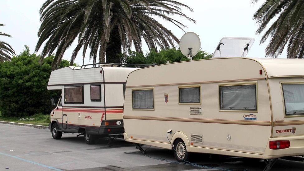 Camperisti sul piede di guerra «Le aree sono obbligatorie»