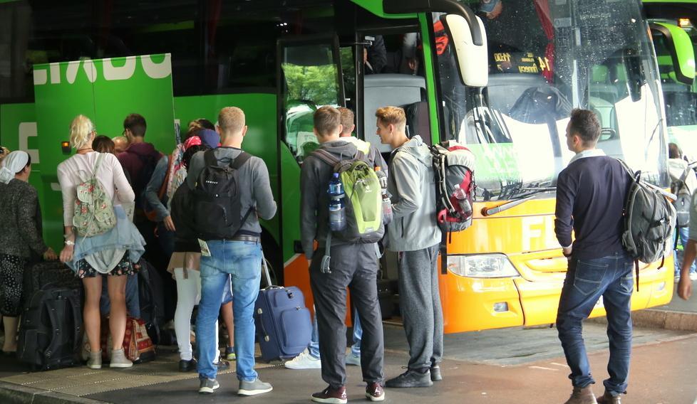Il colosso Flixbus sbarca nella città del golfo Linea diretta a basso costo con l’Europa 