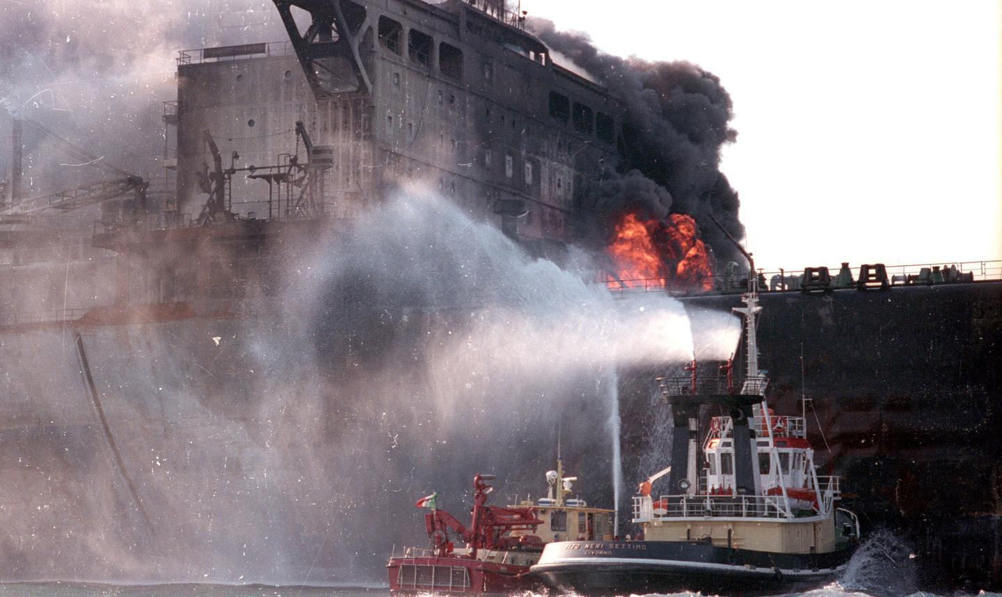 I familiari delle vittime ai politici: «Lavoro difficile, siamo con voi»