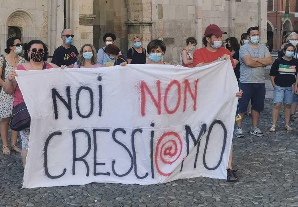 Modena. La disfida degli striscioni non si arresta. Saranno rimessi quelli contro Cresci@mo 