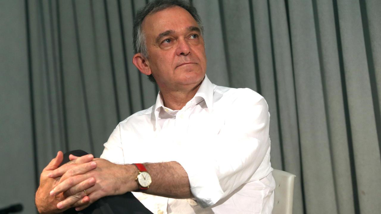 La “pazza idea” dell’ex presidente Enrico Rossi: candidato sindaco a Carrara