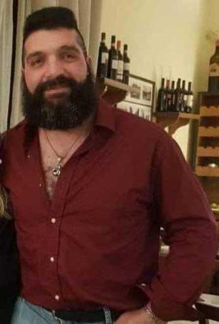 Dario, morto a 43 anni mentre tornava a casa in bicicletta: i rilievi sulla strada e l'ipotesi sulla causa