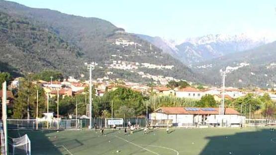Sintetico da rifare Romagnano nei guai