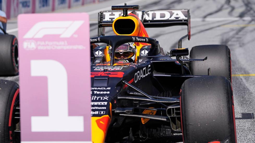 Verstappen, un fulmine in pole Ferrari, andamento lento 