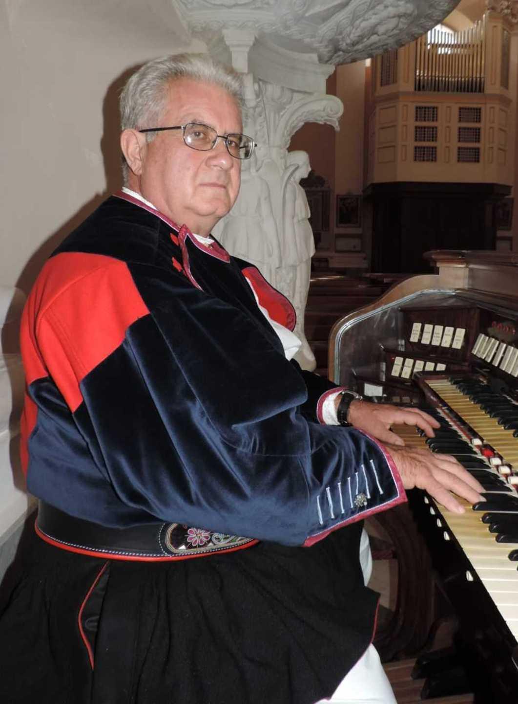 Il maestro d’organo Simone Porcu in concerto