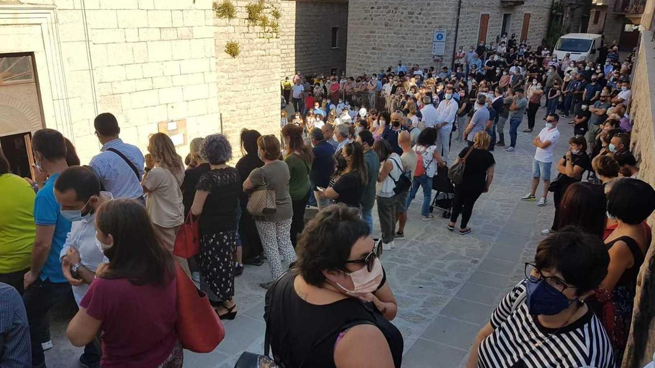 Il doloroso addio di Aggius al suo Alessio