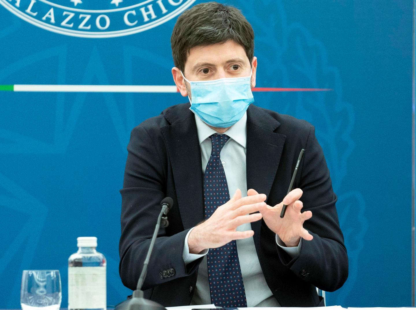 La variante Delta fa paura I virologi: avanti coi vaccini 