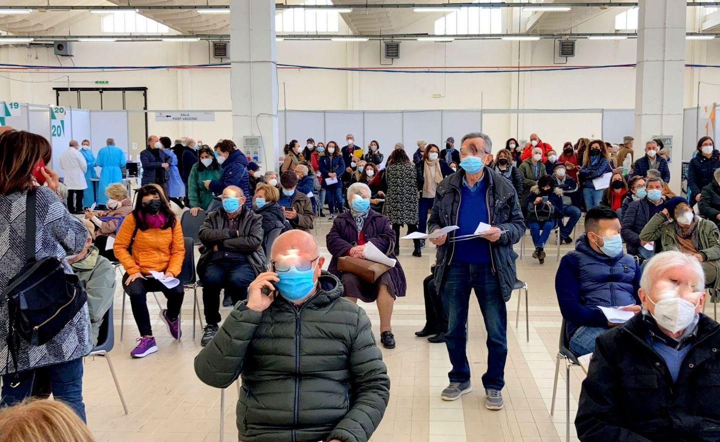 Il dubbio dei guariti-vaccinati: il green pass chiede la 2ª dose 