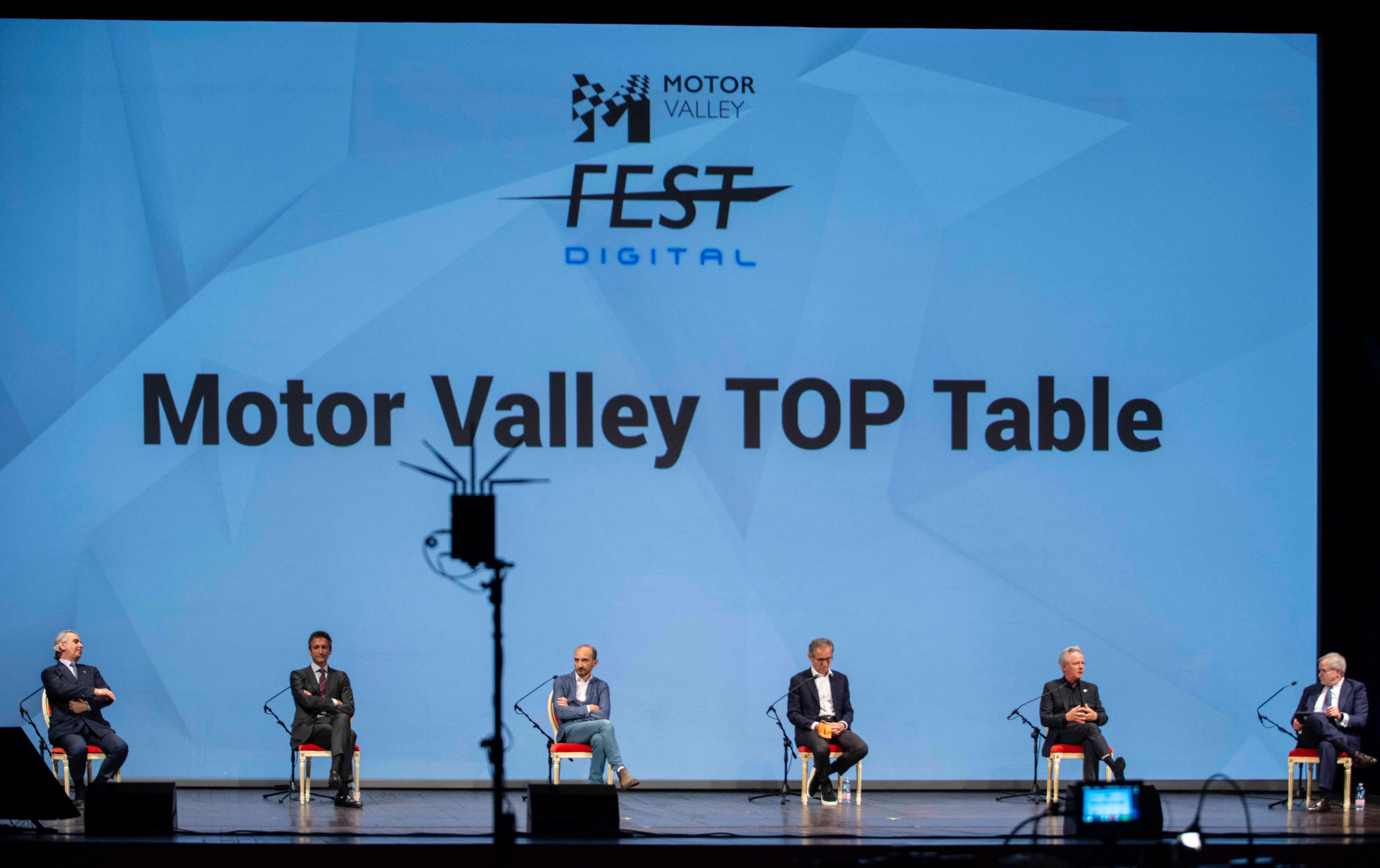 Modena, Palazzo ducale: le “firme” dell’automotive si incontrano virtualmente