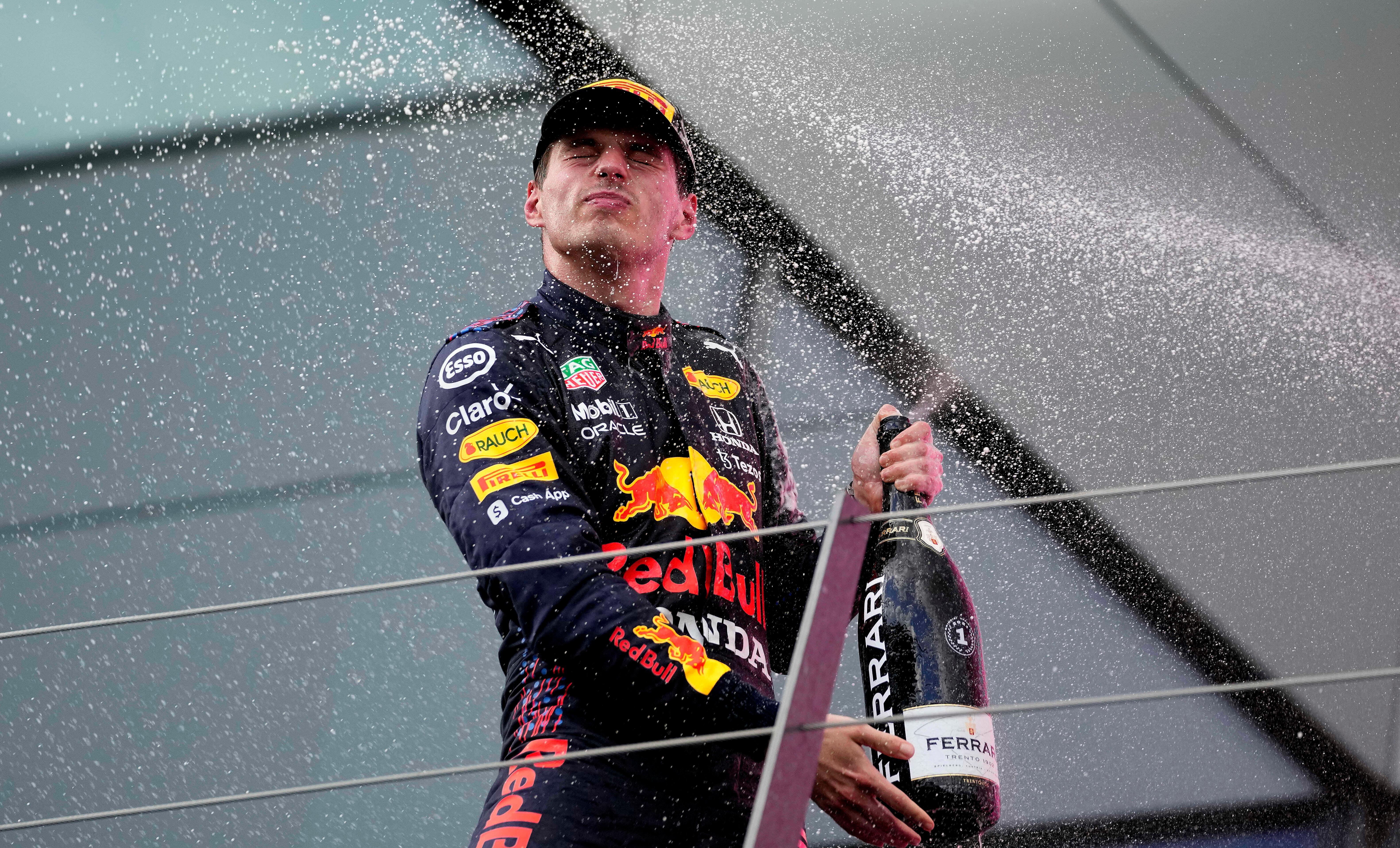 Max Verstappen ci sta prendendo gusto, vince anche in Stiria e allunga in vetta 
