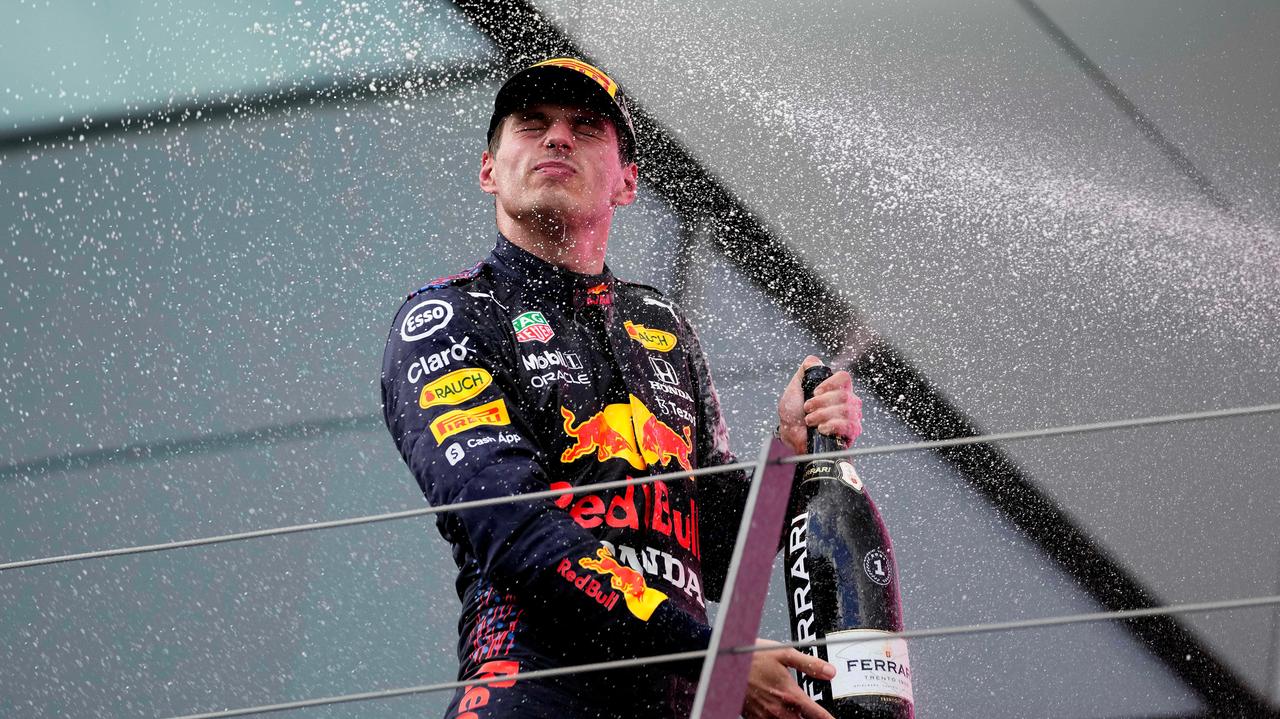 Max Verstappen ci sta prendendo gusto, vince anche in Stiria e allunga in vetta
