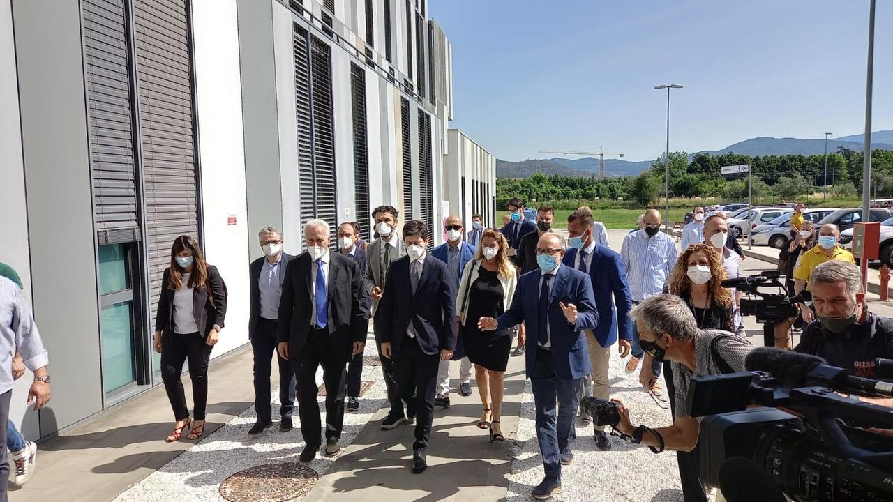 Il ministro Speranza all'arrivo in ospedale