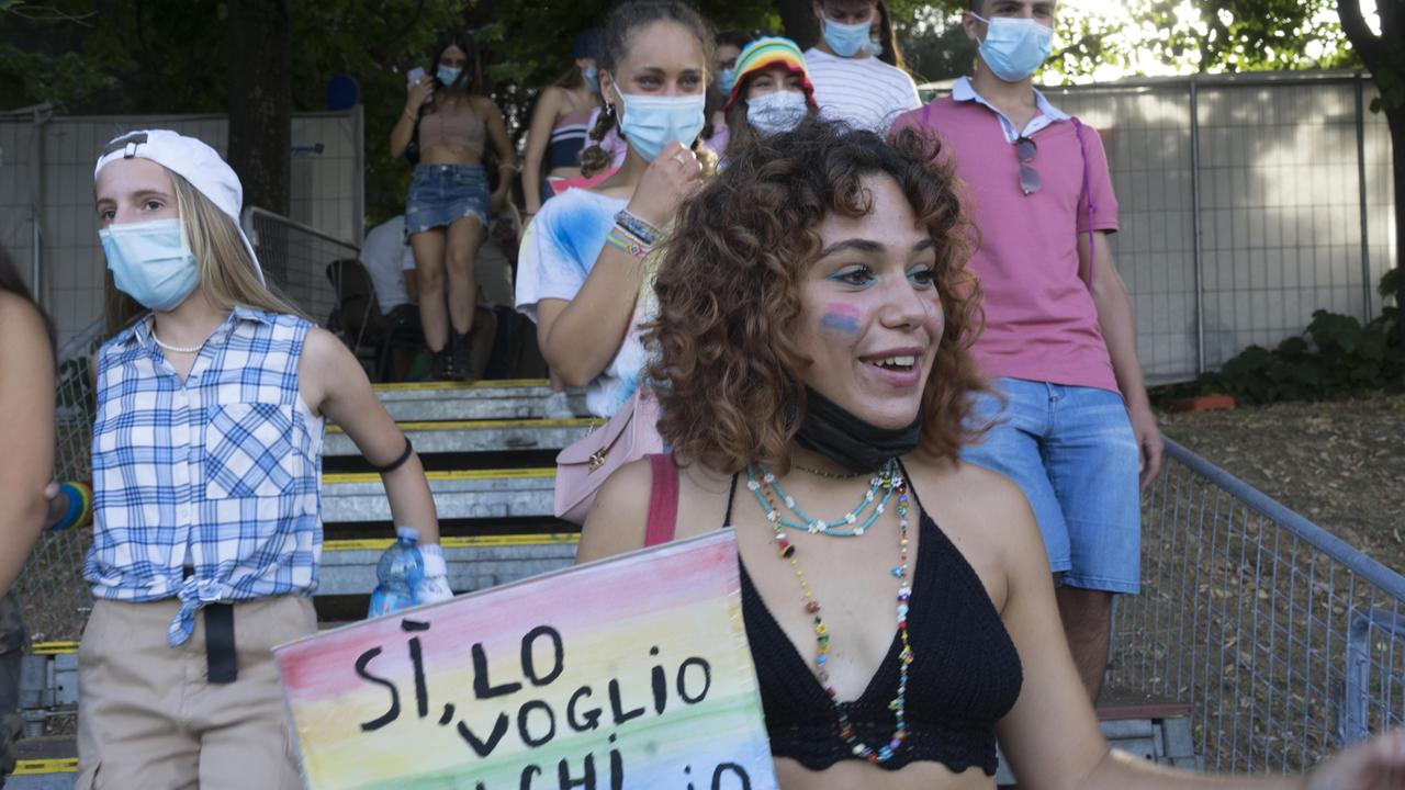Amore e diritti, il Pride in Fortezza a Livorno: «Ora accelerate sulla legge Zan»