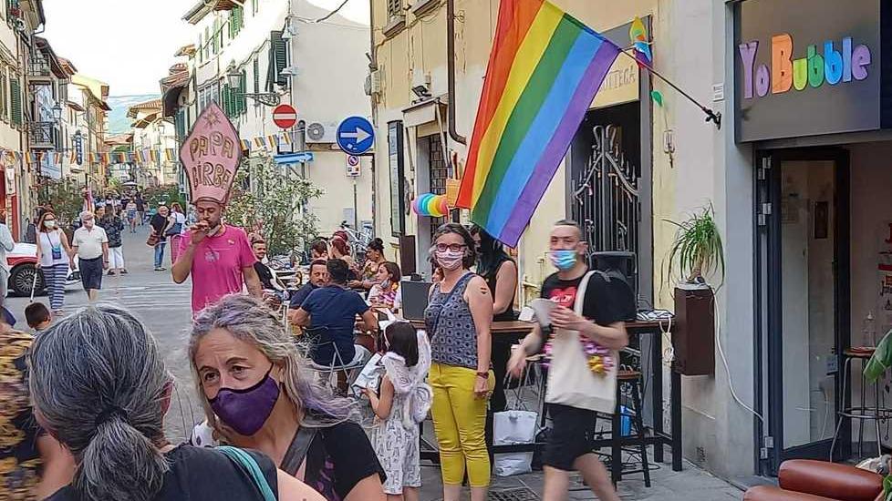 Centinaia al Pride in Santa Trinita