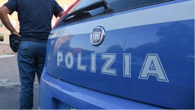 Sassuolo. Ruba in una macchina ma è quella di due agenti 