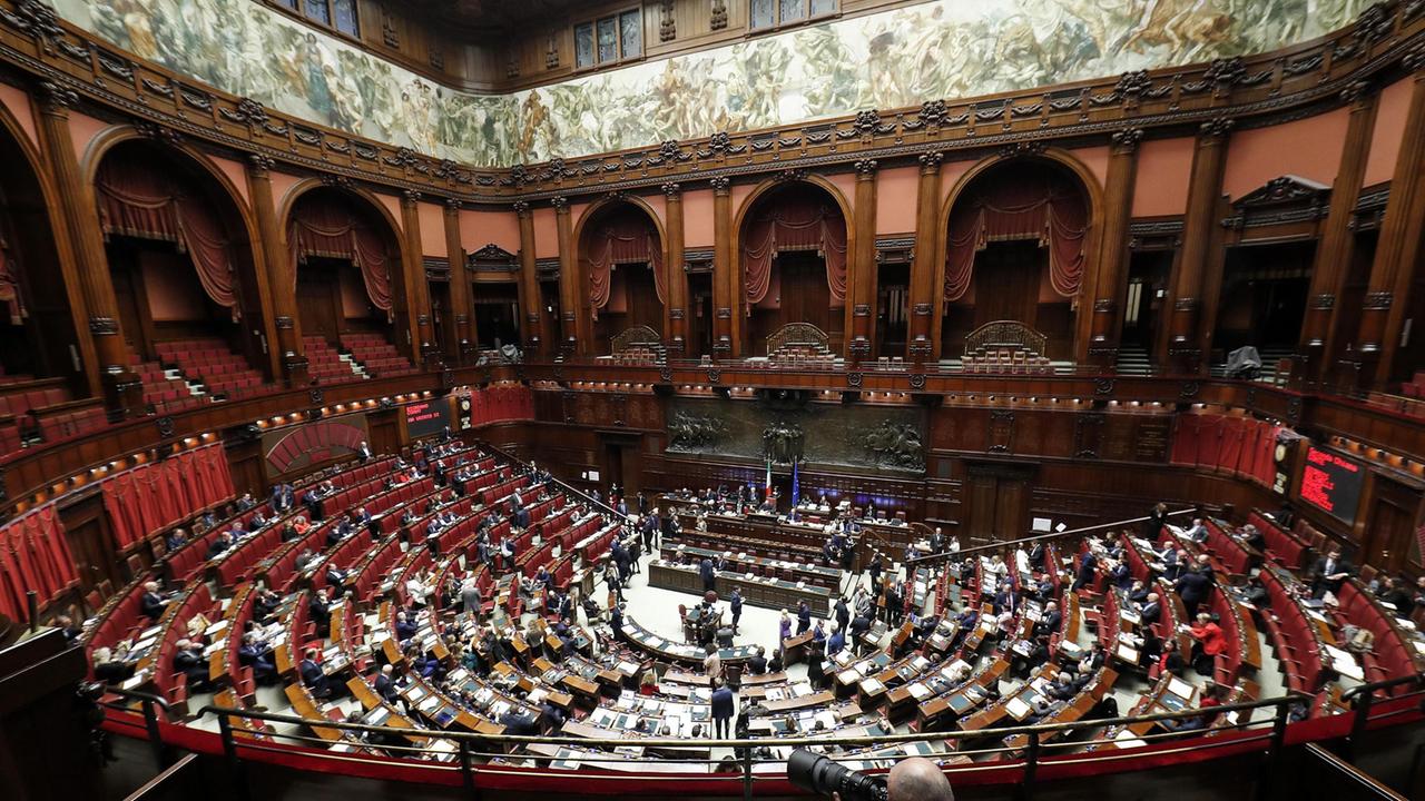 La difesa della laicità non solo a parole