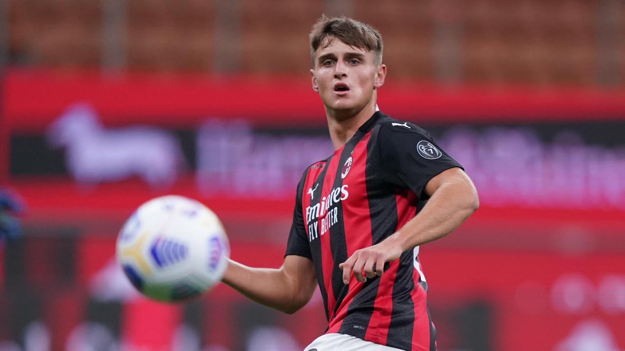 Il giovane attaccante Lorenzo Colombo con la maglia del Milan