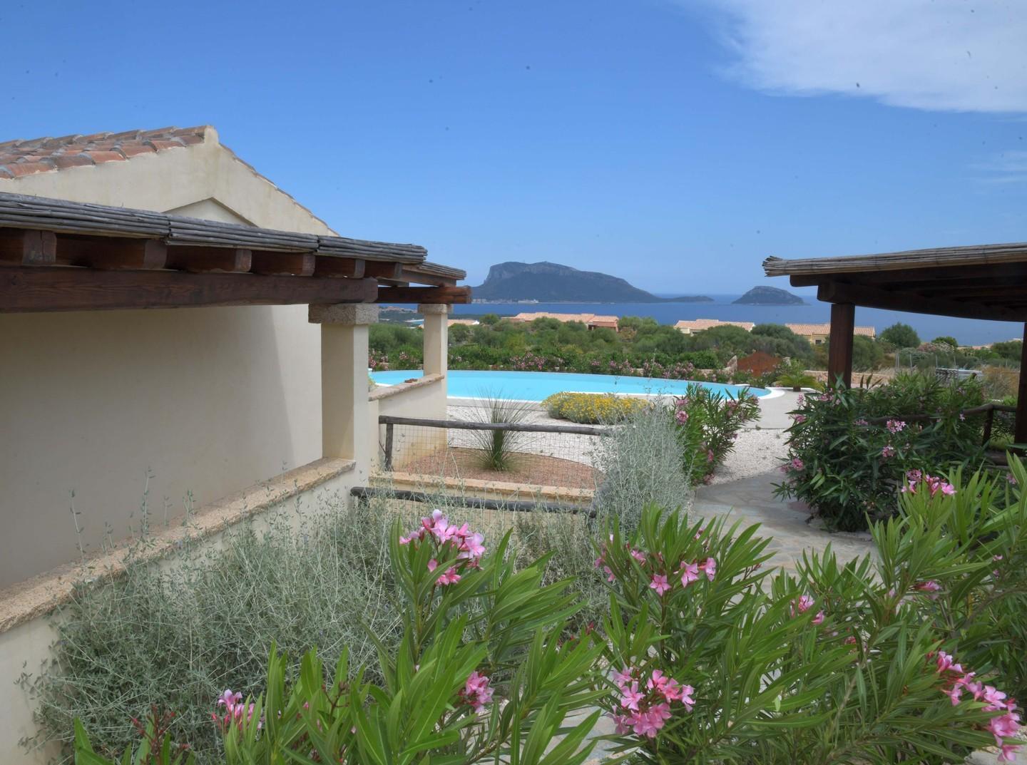 Dissequestrata una delle 11 ville finite sotto inchiesta a Terrata