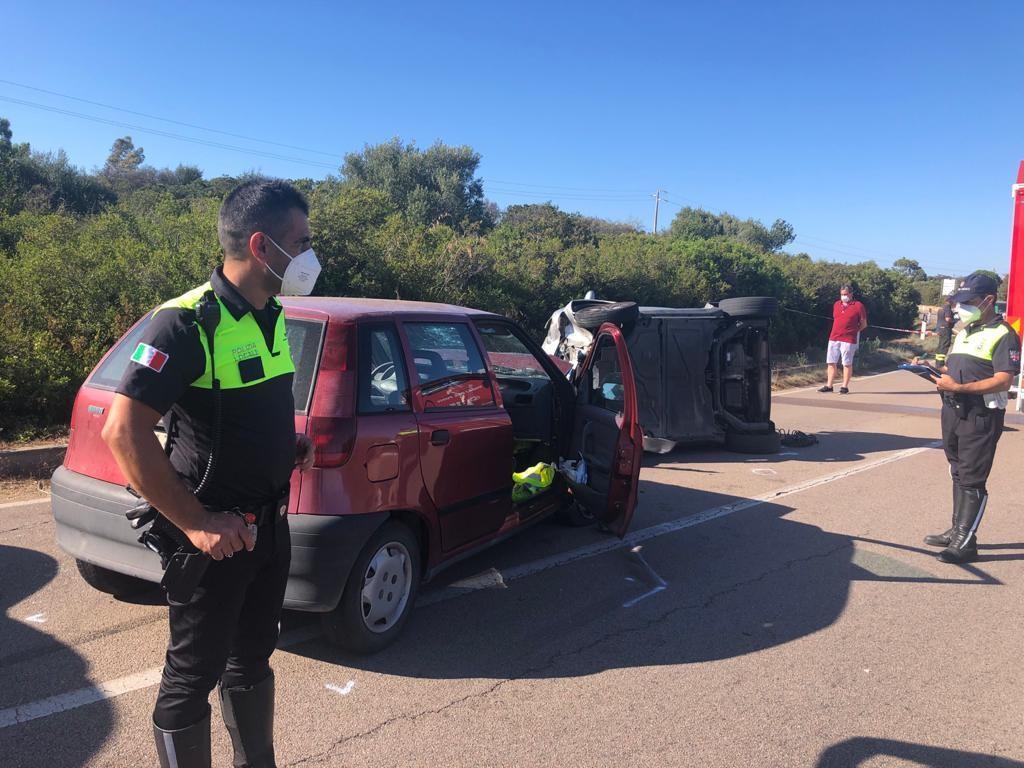 Olbia, scontro tra due auto sulla litoranea per Pittulongu: grave una donna  