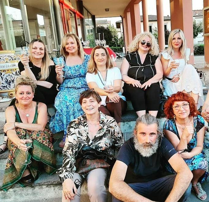 “Sante, Madonne e Arpie” la femminilità legata all’arte 