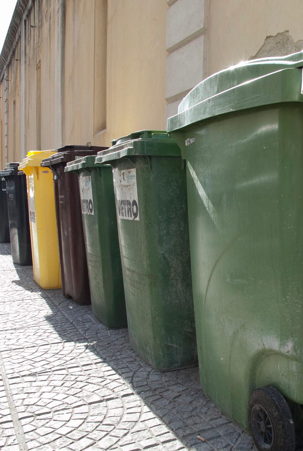 Rifiuti: oggi sciopero, a rischio la differenziata