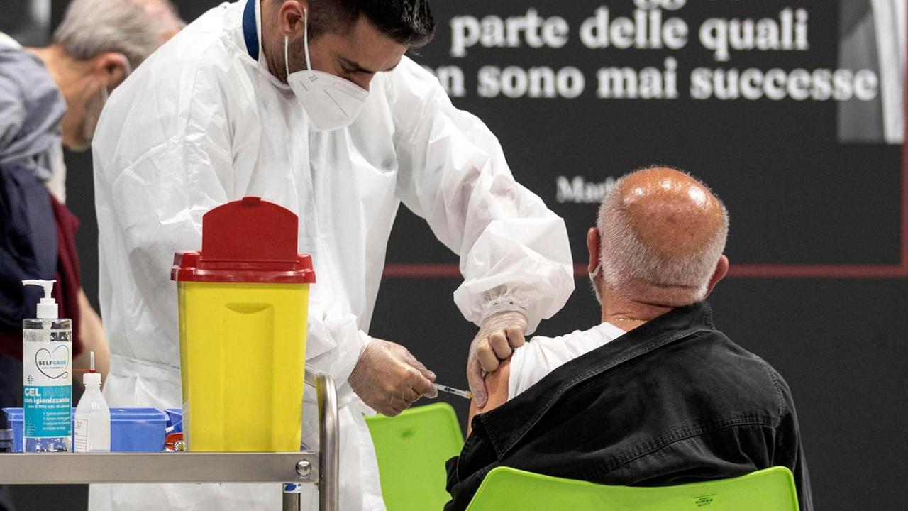Over 60 non vaccinati: nell’isola sono 102mila