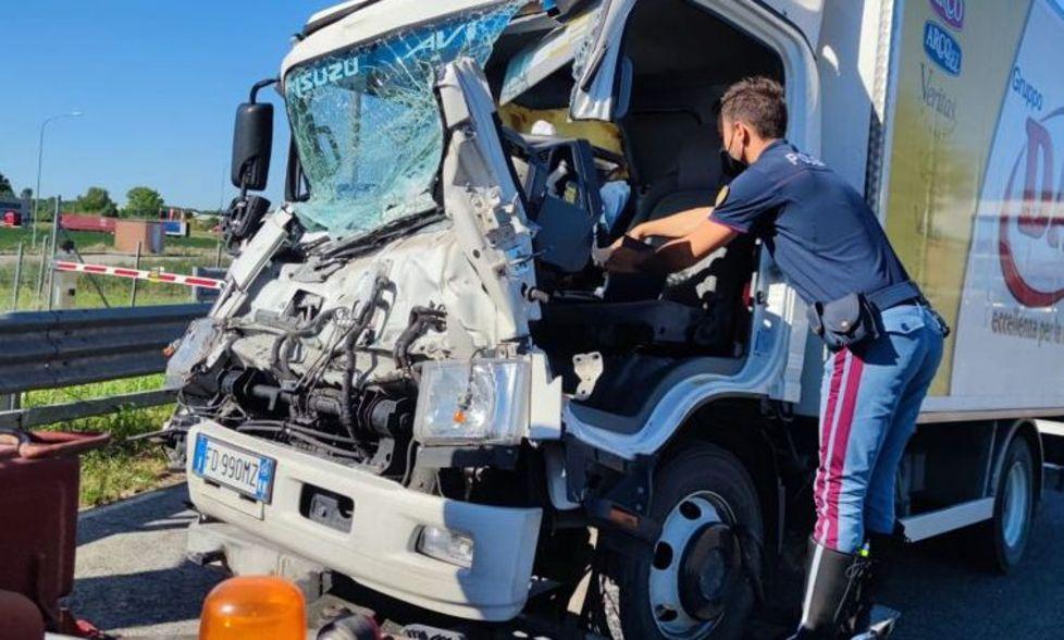 Incidenti, code e traffico in aumento. Nella trappola dell’autostrada A13 