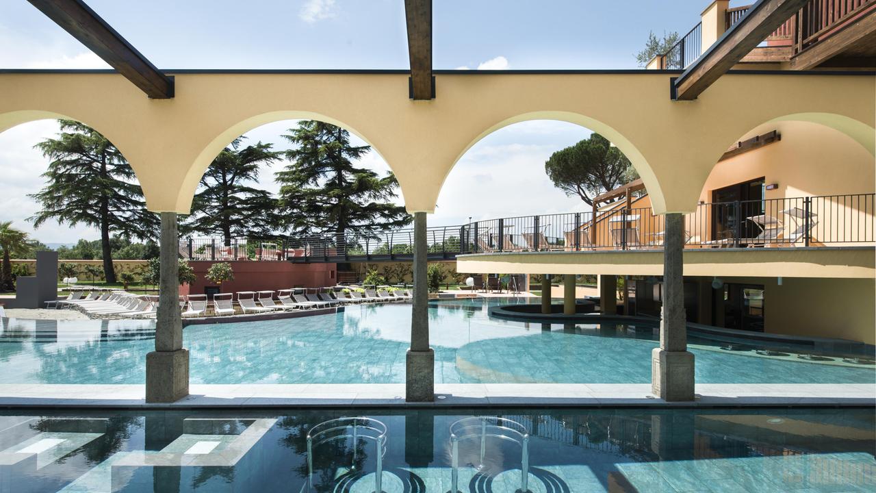 Il centro benessere Asmana riapre e promette assunzioni