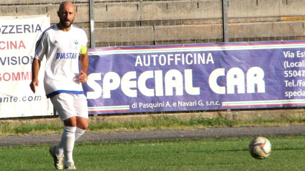 Il “nuovo” Seravezza riparte da capitan Granaiola