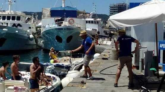 Rifornimento nei porti Caos nella costa sud