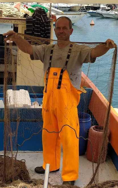 I delfini distruggono le reti Parte l’esposto dei pescatori 