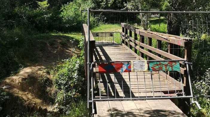 Ponte chiuso sulla Francigena via ai lavori per la riapertura