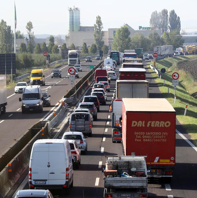 Flussi ormai da pre covid e la terza corsia è ancora da sbloccare