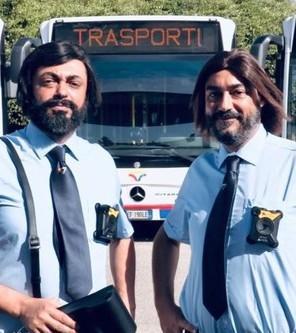 “Portoghesi” sull’autobus? Spot di Pino e gli Anticorpi 