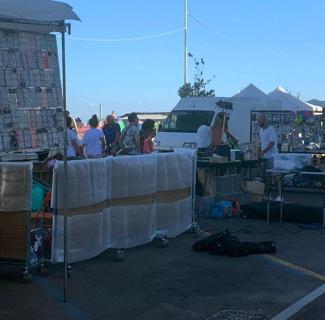 Lido Nazioni, i mercatini partono col piede sbagliato. L’assessore manda a casa gli espositori 