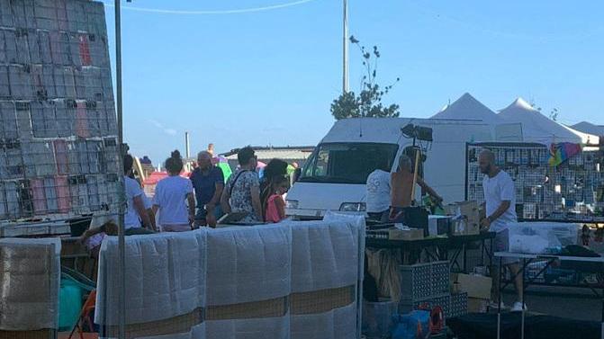 Lido Nazioni, i mercatini partono col piede sbagliato. L’assessore manda a casa gli espositori