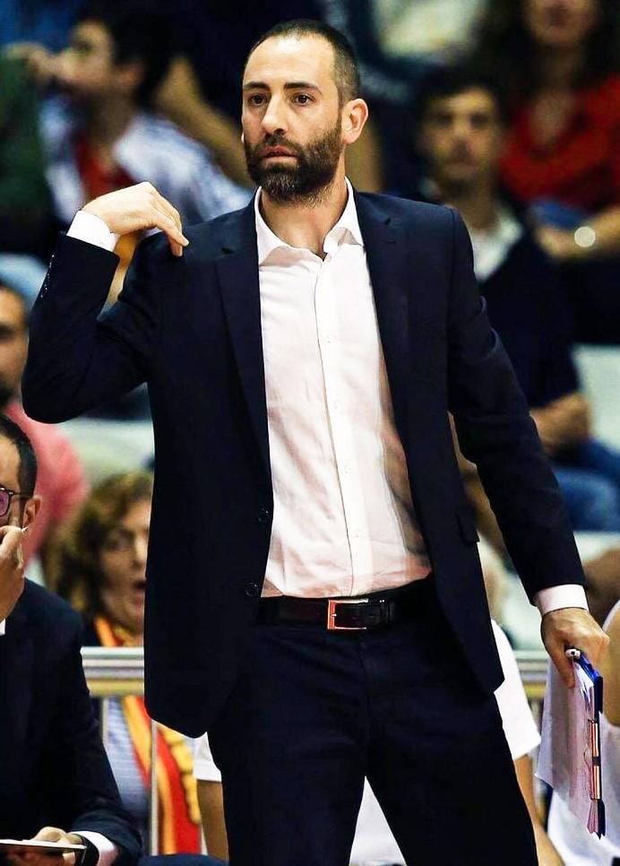 L'allenatore Francesco Taccetti, terzo assistente della Unahotels