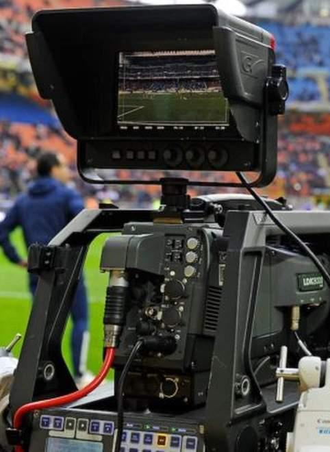 La serie A boccia lo spezzatino Mediaset prende la Coppa Italia
