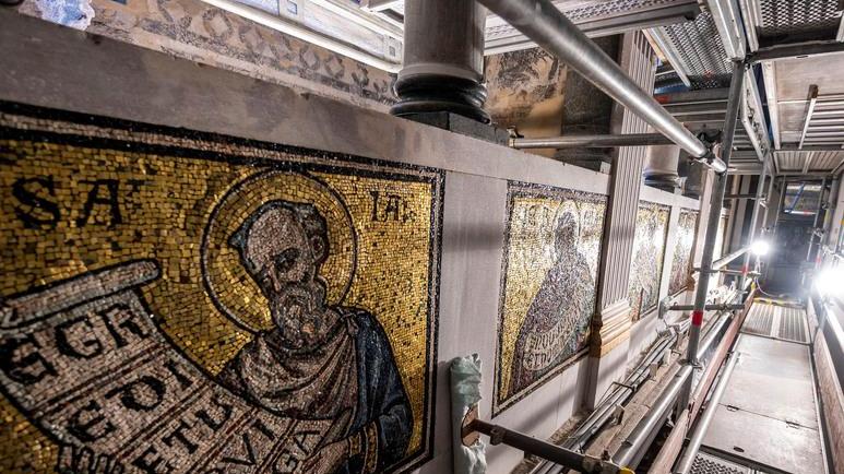 Il Battistero torna a splendere e riapre le porte