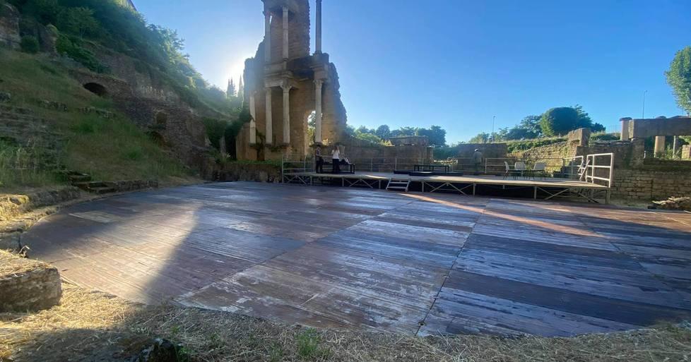 Pedana al teatro romano
