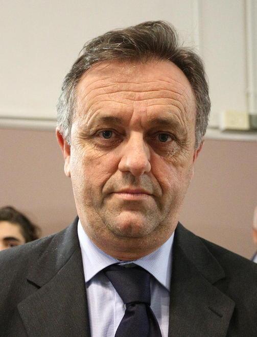 Trasforma una passione in lavoro e apre negozio