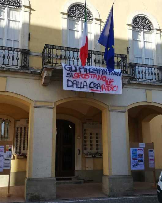 «Pochi infermieri e dal Comune nessun sostegno» 