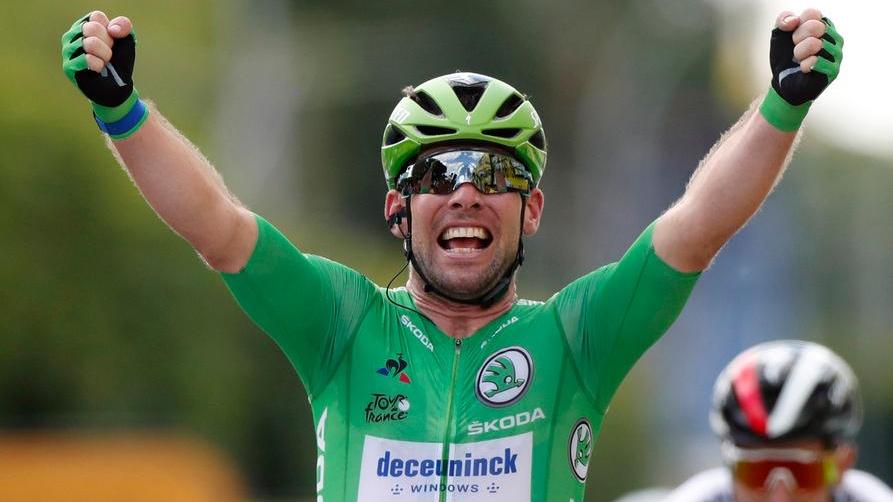 Volata imperiosa di Cavendish Van der Poel rimane in giallo