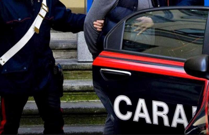 Un arresto fatto dai carabinieri (foto d'archivio)