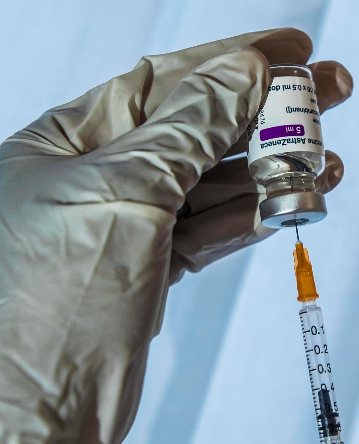 Coronavirus, Ats senza alternative: «No al mix di vaccini» 