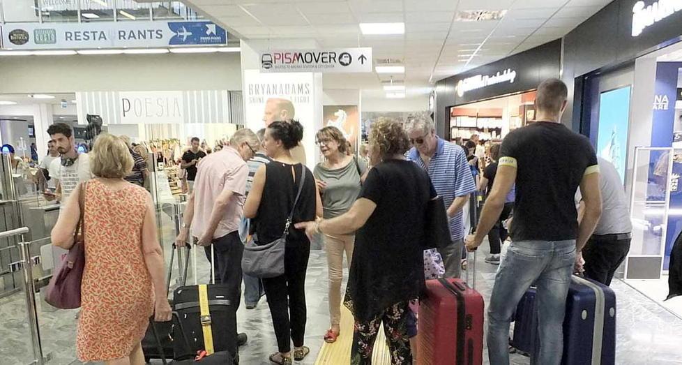 Aeroporto, segnali di ripresa ma la strada resta in salita 