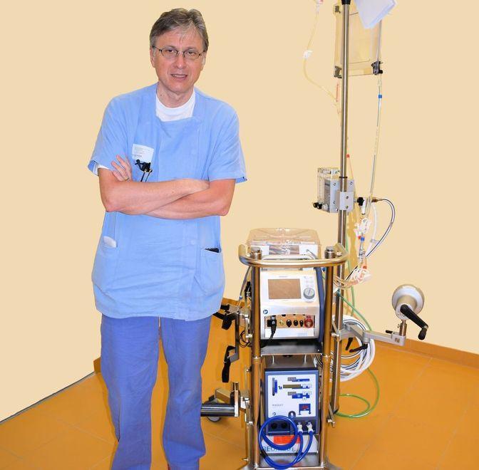 S. Anna, il sangue ossigenato da una macchina-polmone